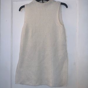 Short sleeve sweater, size small, forever 21